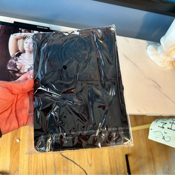 Queen Fishnet black Lingerie dress - Picture 3 of 10